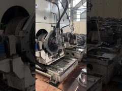 Reisemotor wird getestet.